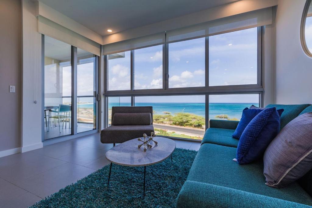 Azure Beach Residences Palm Beach Eksteriør billede