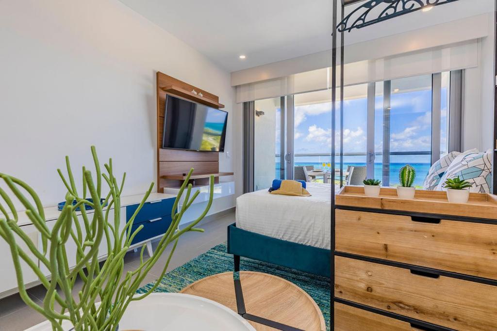 Azure Beach Residences Palm Beach Eksteriør billede